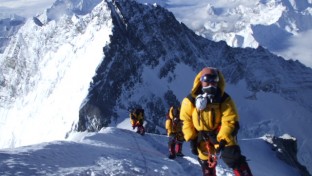 Feljutott az első nő a Mount Everest csúcsára