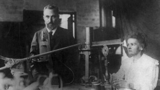 Pierre és Marie Curie felfedezte a rádiumot