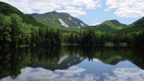 Amerikai fiatalok meghódítják az Adirondack-hegységet