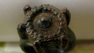 Először találtak középkori méreggyűrűt Bulgáriában