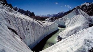 Környezeti és gazdasági katasztrófát okozhatnak a Himalája gleccserei