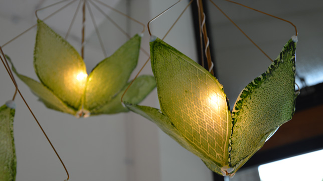 Melchiorri zöld levelekből készített lámpaernyője